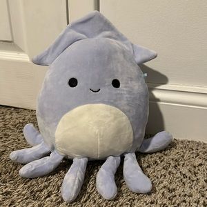 Squishmallow Stacy 8” (tag detached but included)